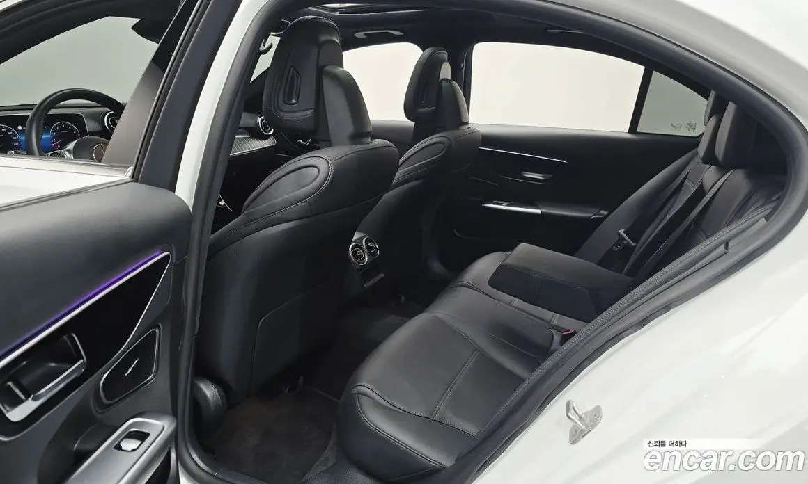Mercedes-Benz C-Class 2023 2.0 автомат (гидро), фото 17