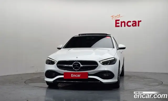 Mercedes-Benz C-Class 2023 2.0 автомат (гидро), миниатюра 3