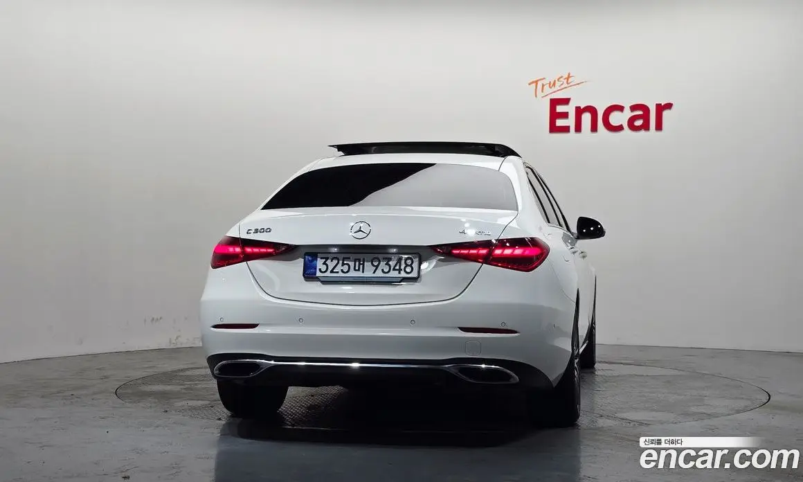 Mercedes-Benz C-Class 2023 2.0 автомат (гидро), фото 4