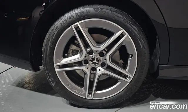 Mercedes-Benz CLA-Class 2025 2.0 автомат (гидро), миниатюра 6