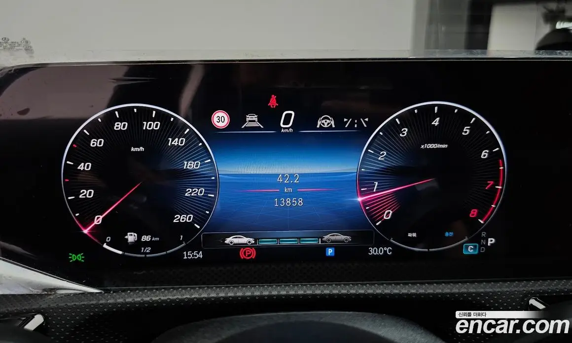 Mercedes-Benz CLA-Class 2025 2.0 автомат (гидро), фото 10