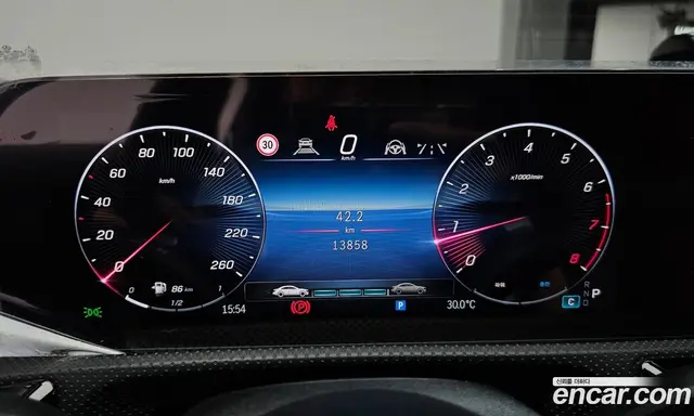 Mercedes-Benz CLA-Class 2025 2.0 автомат (гидро), миниатюра 10