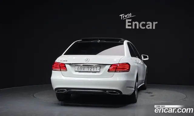 Mercedes-Benz E-Class 2013 3.5 автомат (гидро), миниатюра 4 Mercedes-Benz E-Class 2013 3.5 автомат (гидро), миниатюра 4
