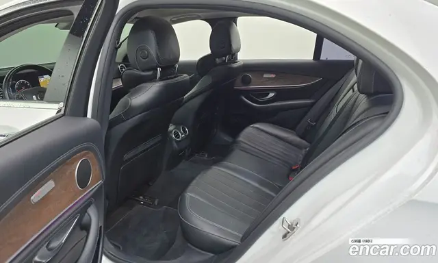 Mercedes-Benz E-Class 2016 2.0 автомат (гидро), миниатюра 11