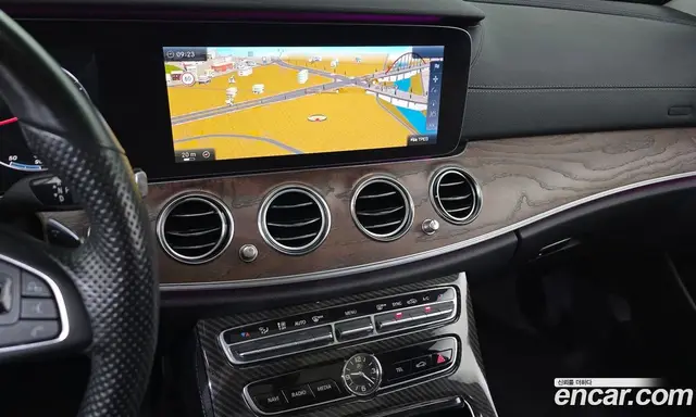 Mercedes-Benz E-Class 2016 2.0 автомат (гидро), миниатюра 12