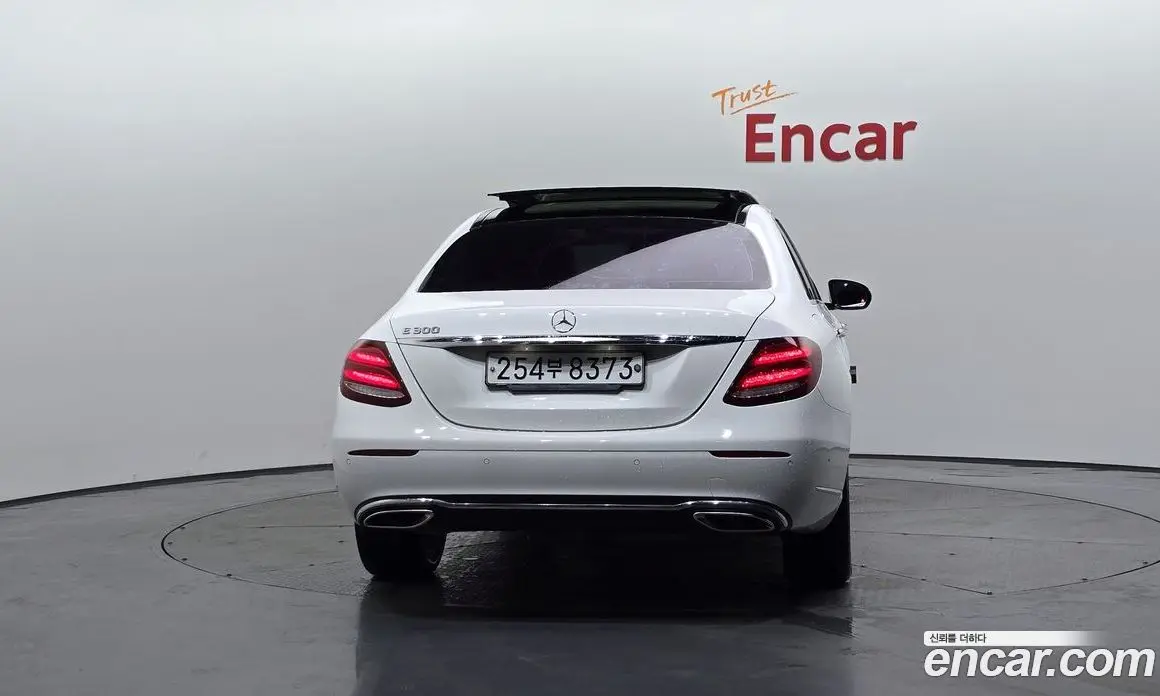 Mercedes-Benz E-Class 2016 2.0 автомат (гидро), фото 4
