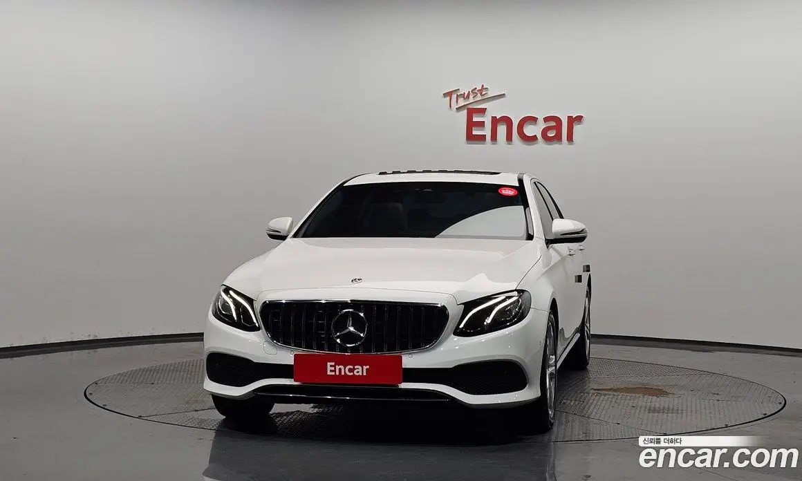 Mercedes-Benz E-Class 2018 2.0 автомат (гидро), фото 3