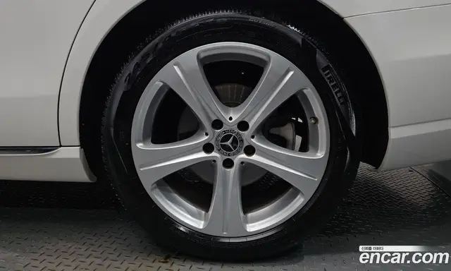 Mercedes-Benz E-Class 2018 2.0 автомат (гидро), миниатюра 7