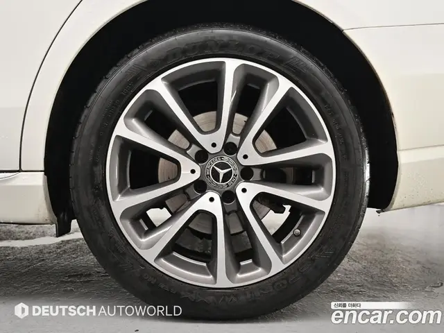 Mercedes-Benz E-Class 2019 2.0 автомат (гидро), миниатюра 5 Mercedes-Benz E-Class 2019 2.0 автомат (гидро), миниатюра 5