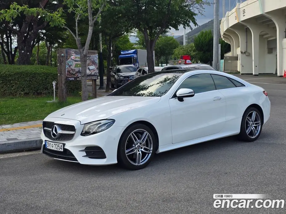 Mercedes-Benz E-Class 2019 1.9 автомат (гидро), фото 1 Mercedes-Benz E-Class 2019 1.9 автомат (гидро), фото 1