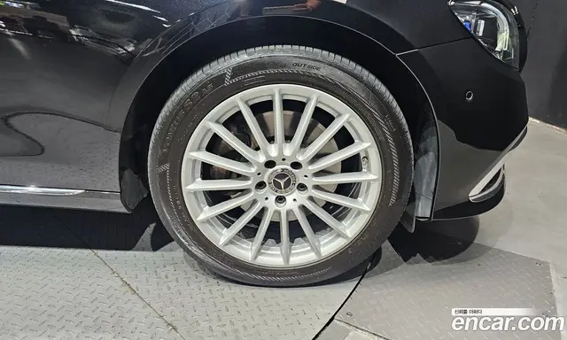 Mercedes-Benz E-Class 2021 1.9 автомат (гидро), миниатюра 7
