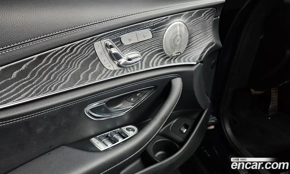Mercedes-Benz E-Class 2022 2.0 автомат (гидро), фото 13 Mercedes-Benz E-Class 2022 2.0 автомат (гидро), фото 13