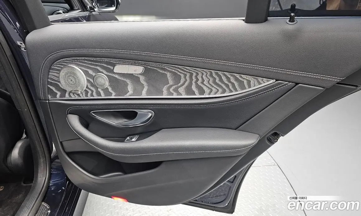 Mercedes-Benz E-Class 2022 2.0 автомат (гидро), фото 14 Mercedes-Benz E-Class 2022 2.0 автомат (гидро), фото 14