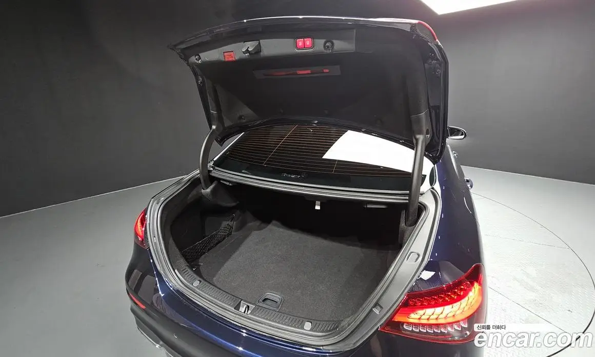 Mercedes-Benz E-Class 2022 2.0 автомат (гидро), фото 25 Mercedes-Benz E-Class 2022 2.0 автомат (гидро), фото 25