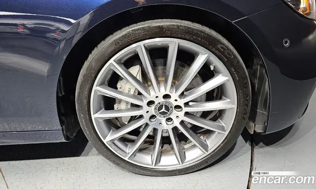 Mercedes-Benz E-Class 2022 2.0 автомат (гидро), миниатюра 6 Mercedes-Benz E-Class 2022 2.0 автомат (гидро), миниатюра 6
