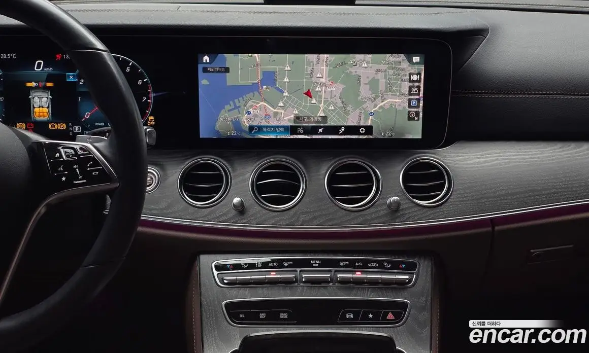 Mercedes-Benz E-Class 2022 2.0 автомат (гидро), фото 21 Mercedes-Benz E-Class 2022 2.0 автомат (гидро), фото 21
