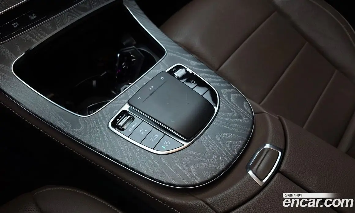 Mercedes-Benz E-Class 2022 2.0 автомат (гидро), фото 24 Mercedes-Benz E-Class 2022 2.0 автомат (гидро), фото 24