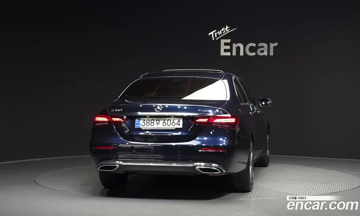 Mercedes-Benz E-Class 2022 2.0 автомат (гидро), фото 4 Mercedes-Benz E-Class 2022 2.0 автомат (гидро), фото 4
