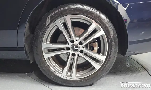 Mercedes-Benz E-Class 2022 2.0 автомат (гидро), миниатюра 7 Mercedes-Benz E-Class 2022 2.0 автомат (гидро), миниатюра 7