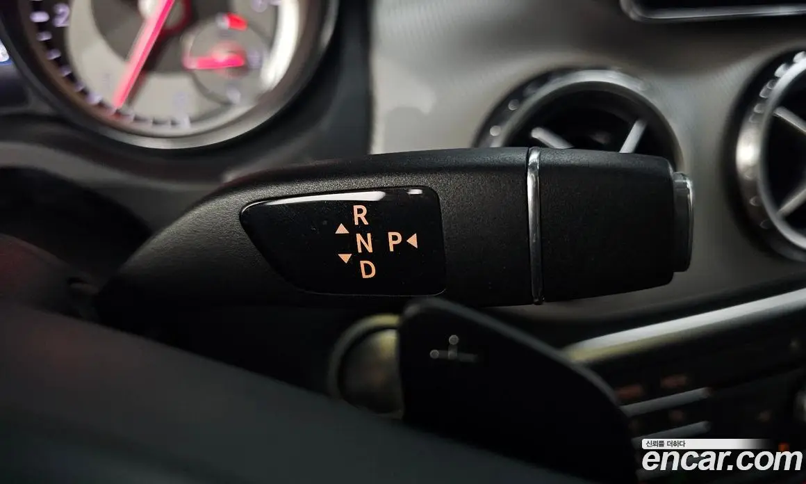 Mercedes-Benz GLA-Class 2017 2.1 автомат (гидро), фото 11