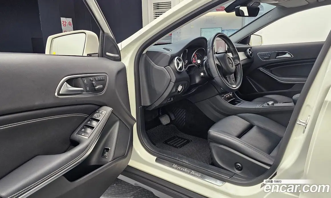 Mercedes-Benz GLA-Class 2017 2.1 автомат (гидро), фото 12