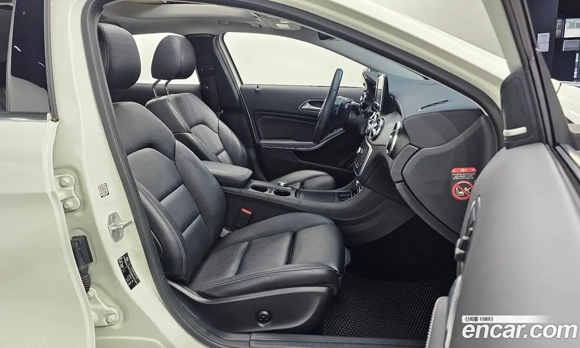 Mercedes-Benz GLA-Class 2017 2.1 автомат (гидро), фото 16