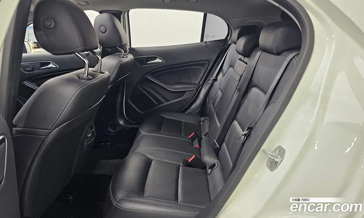 Mercedes-Benz GLA-Class 2017 2.1 автомат (гидро), фото 17