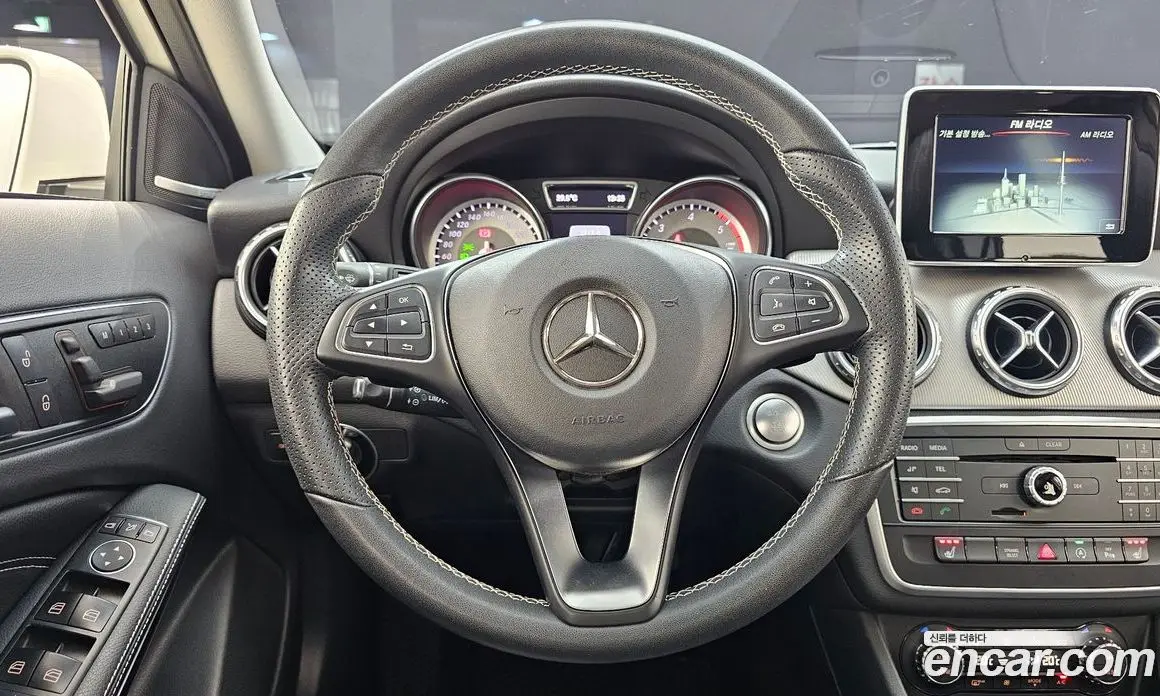 Mercedes-Benz GLA-Class 2017 2.1 автомат (гидро), фото 18