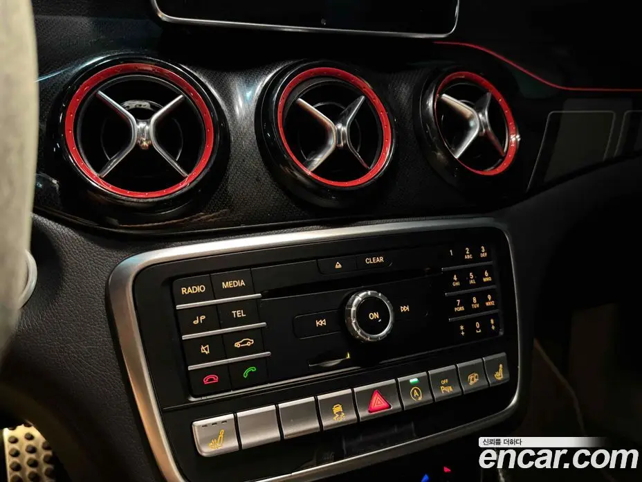Mercedes-Benz GLA-Class 2018 2.0 автомат (гидро), фото 15