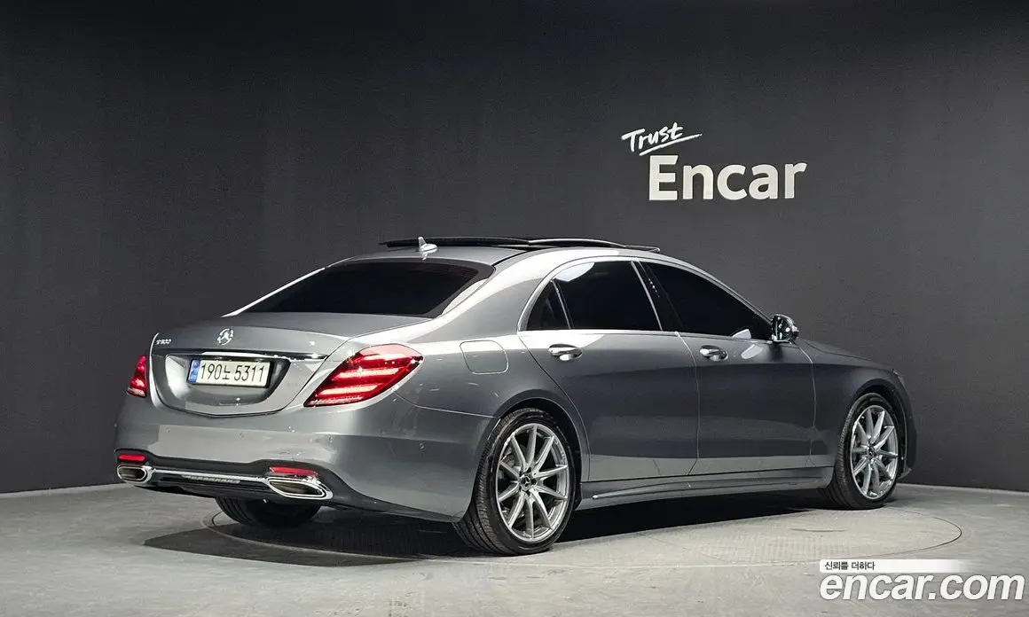 Mercedes-Benz S-Class 2018 4.7 автомат (гидро), фото 2 Mercedes-Benz S-Class 2018 4.7 автомат (гидро), фото 2