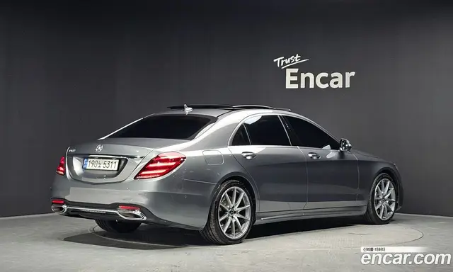 Mercedes-Benz S-Class 2018 4.7 автомат (гидро), миниатюра 2 Mercedes-Benz S-Class 2018 4.7 автомат (гидро), миниатюра 2