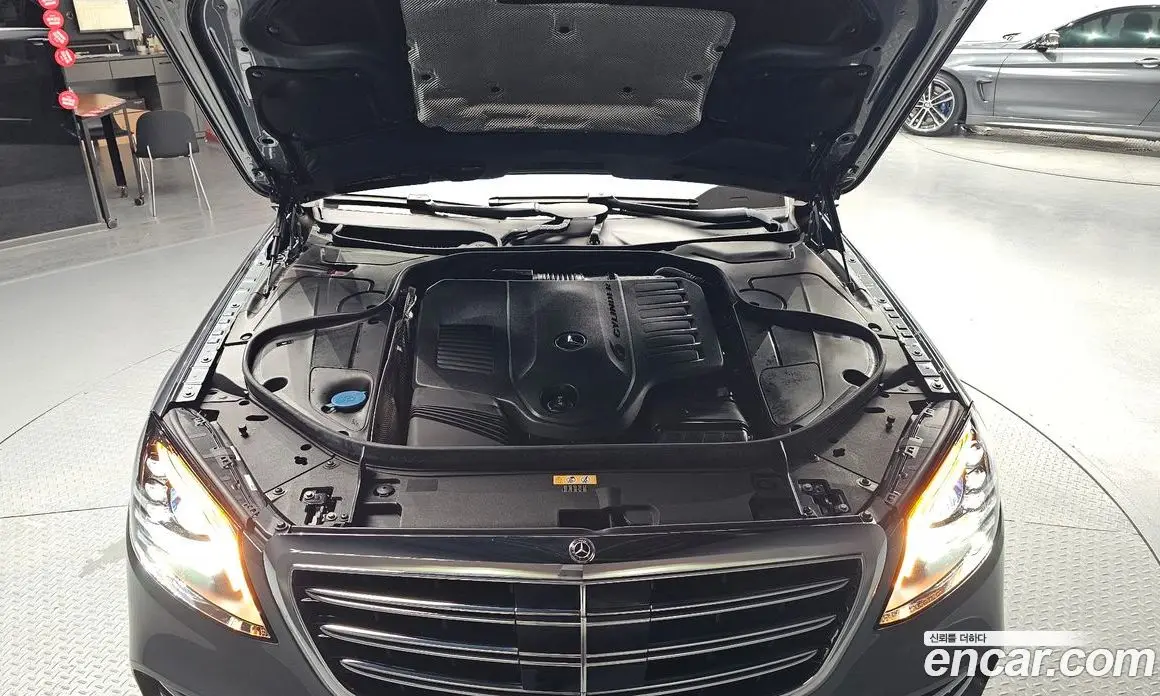 Mercedes-Benz S-Class 2018 4.7 автомат (гидро), фото 6 Mercedes-Benz S-Class 2018 4.7 автомат (гидро), фото 6