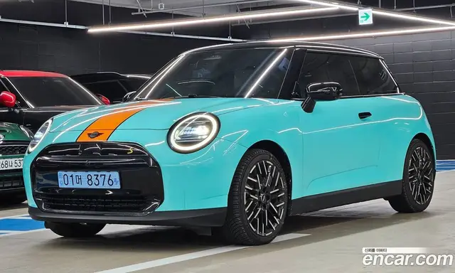 Mini Cooper 2024 0.1 автомат (гидро), миниатюра 1 Mini Cooper 2024 0.1 автомат (гидро), миниатюра 1
