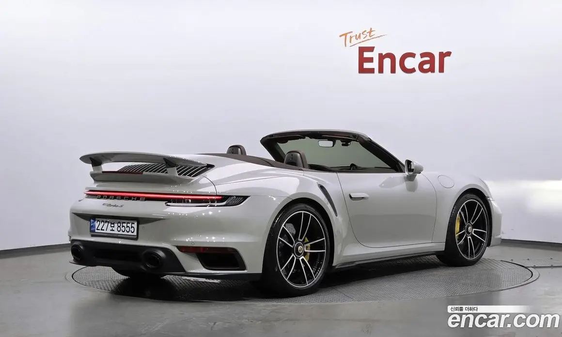 Porsche 911 2024 3.7 автомат (гидро), фото 2 Porsche 911 2024 3.7 автомат (гидро), фото 2
