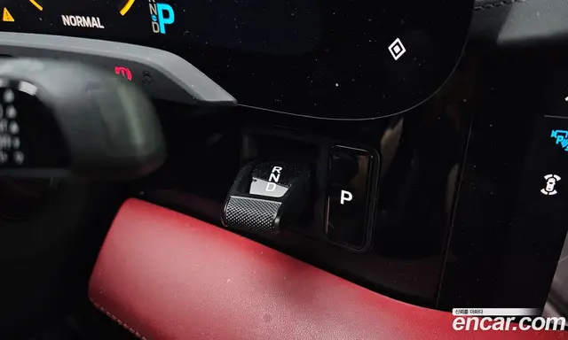 Porsche Taycan 2023 0.1 автомат (гидро), миниатюра 12