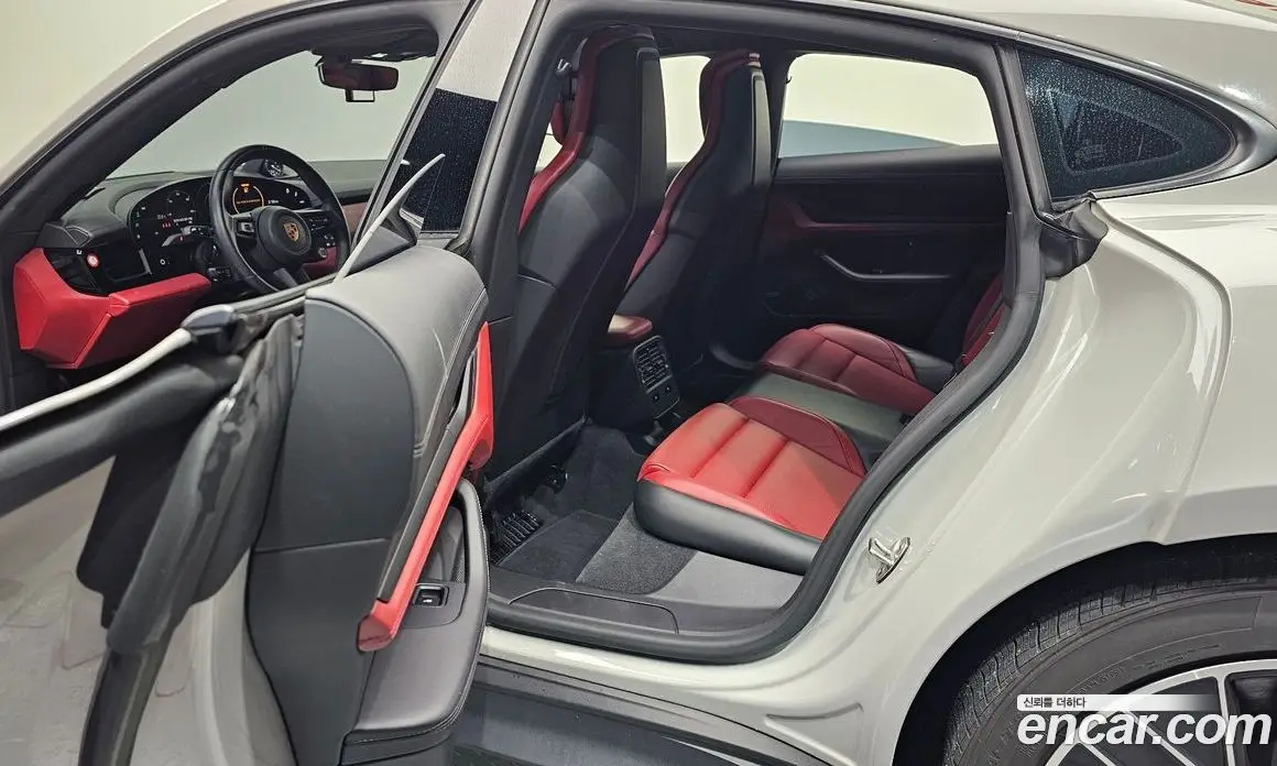 Porsche Taycan 2023 0.1 автомат (гидро), фото 16 Porsche Taycan 2023 0.1 автомат (гидро), фото 16