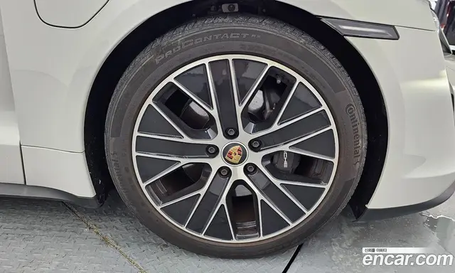 Porsche Taycan 2023 0.1 автомат (гидро), миниатюра 5 Porsche Taycan 2023 0.1 автомат (гидро), миниатюра 5