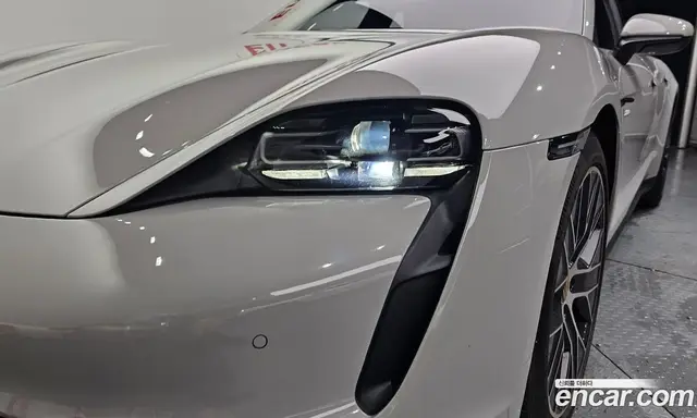 Porsche Taycan 2023 0.1 автомат (гидро), миниатюра 8 Porsche Taycan 2023 0.1 автомат (гидро), миниатюра 8