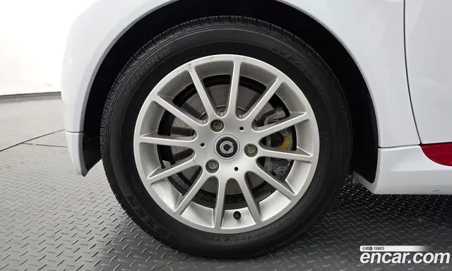 Smart Fortwo 2014 1.0 механика, миниатюра 5 Smart Fortwo 2014 1.0 механика, миниатюра 5