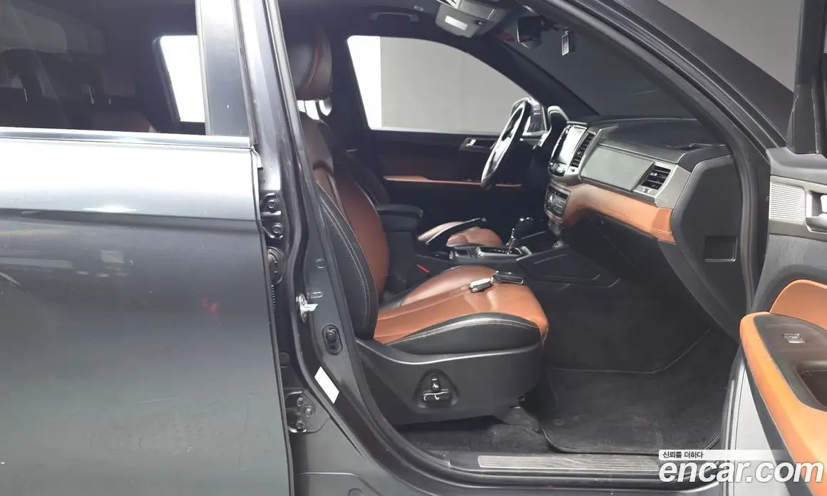 SsangYong Rexton 2018 2.2 автомат (гидро), фото 16 SsangYong Rexton 2018 2.2 автомат (гидро), фото 16