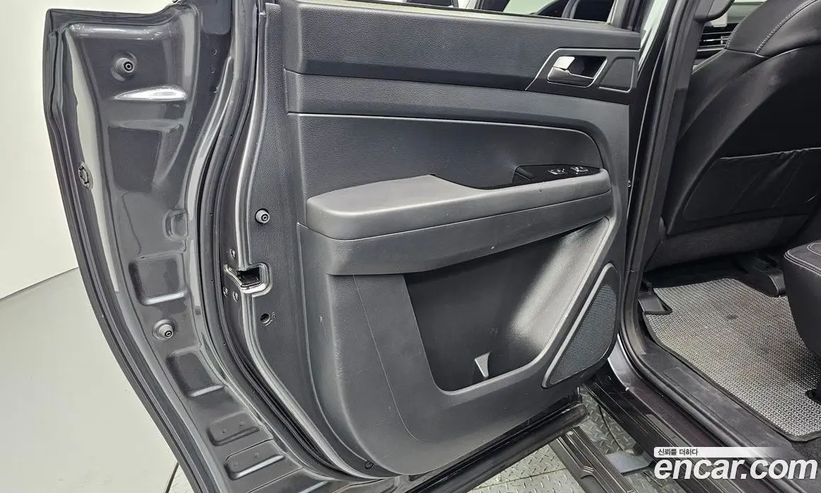 SsangYong Rexton 2023 2.2 автомат (гидро), фото 15
