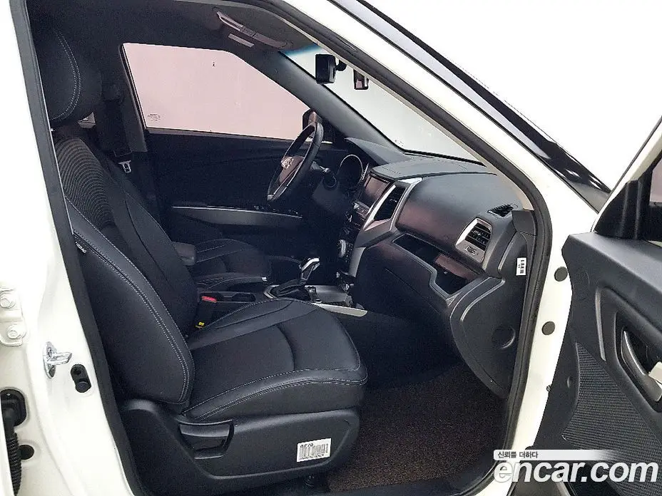SsangYong TIBOLI 2019 1.6 автомат (гидро), фото 14
