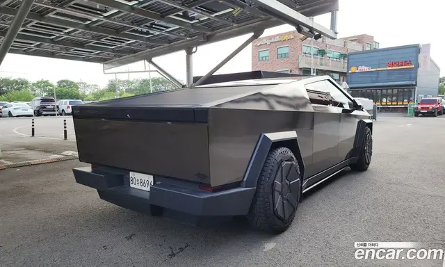 Tesla Cybertruck 2024 0.1 автомат (гидро), миниатюра 2 Tesla Cybertruck 2024 0.1 автомат (гидро), миниатюра 2