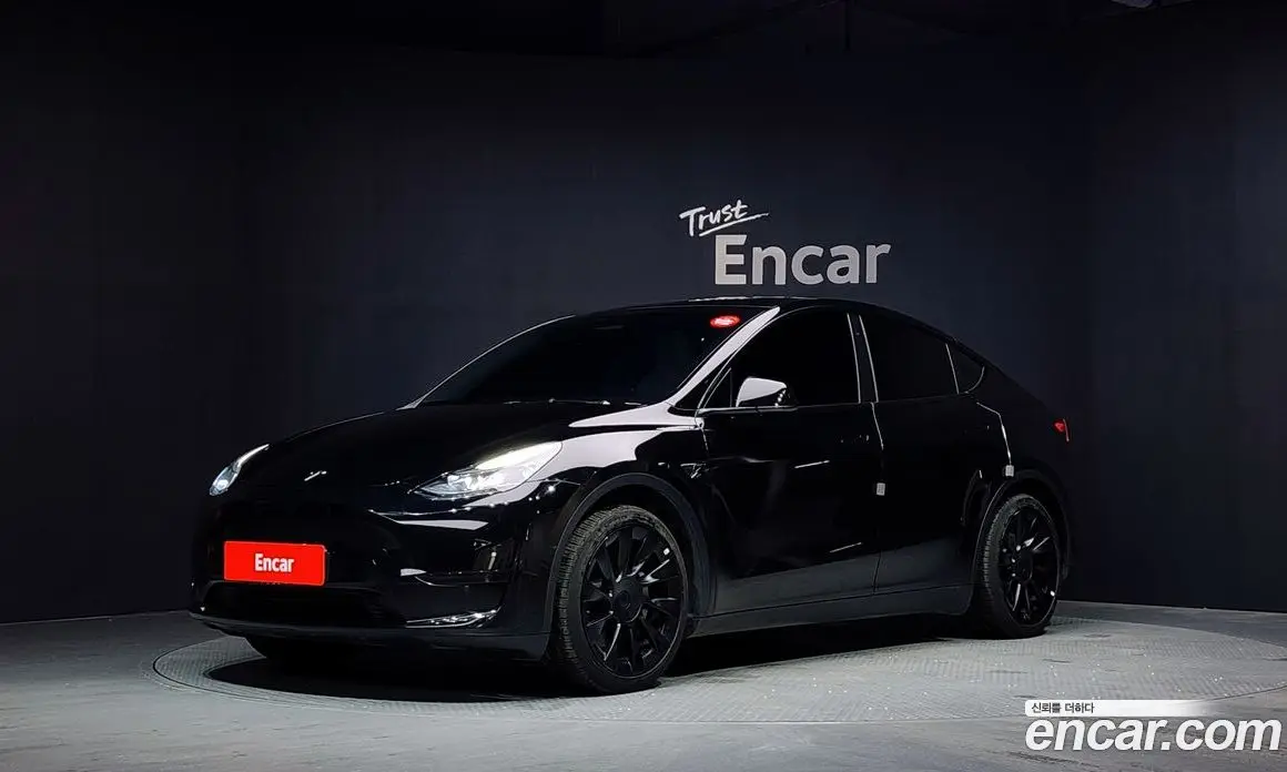 Tesla Model Y 2023 0.2 автомат (гидро), фото 1 Tesla Model Y 2023 0.2 автомат (гидро), фото 1