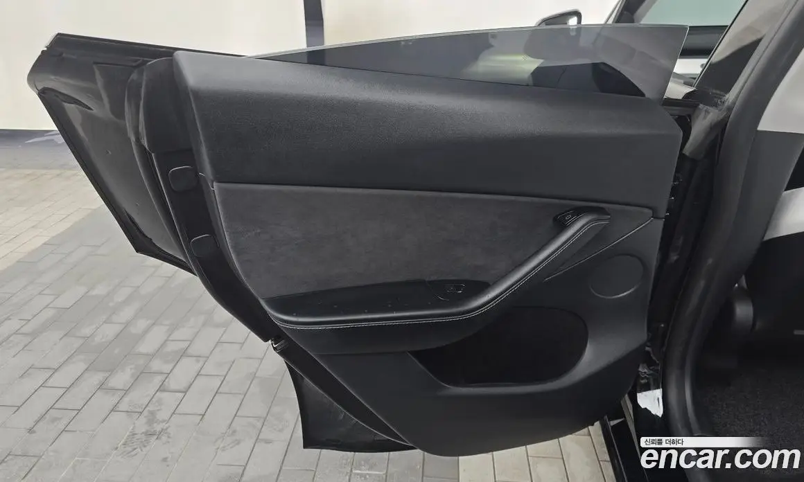 Tesla Model Y 2023 0.2 автомат (гидро), фото 15 Tesla Model Y 2023 0.2 автомат (гидро), фото 15