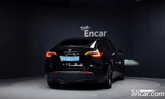 Tesla Model Y 2023 0.2 автомат (гидро), миниатюра 4 Tesla Model Y 2023 0.2 автомат (гидро), миниатюра 4