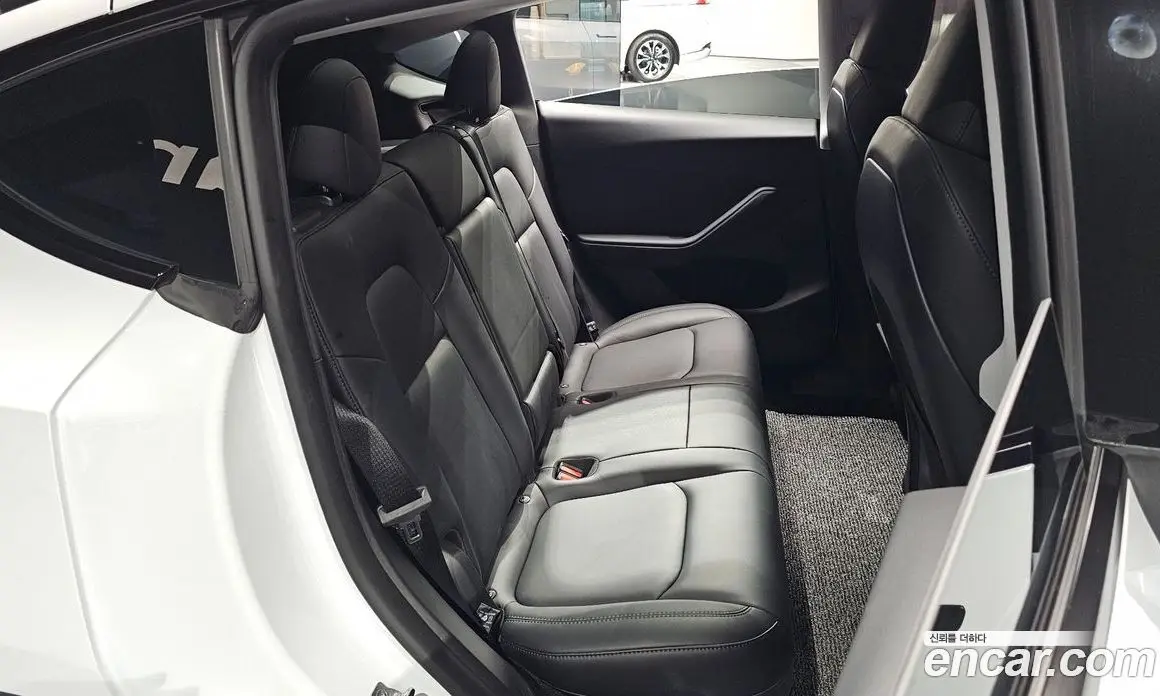 Tesla Model Y 2024 0.2 автомат (гидро), фото 17 Tesla Model Y 2024 0.2 автомат (гидро), фото 17
