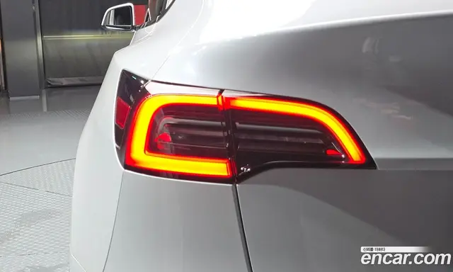 Tesla Model Y 2024 0.2 автомат (гидро), миниатюра 9 Tesla Model Y 2024 0.2 автомат (гидро), миниатюра 9