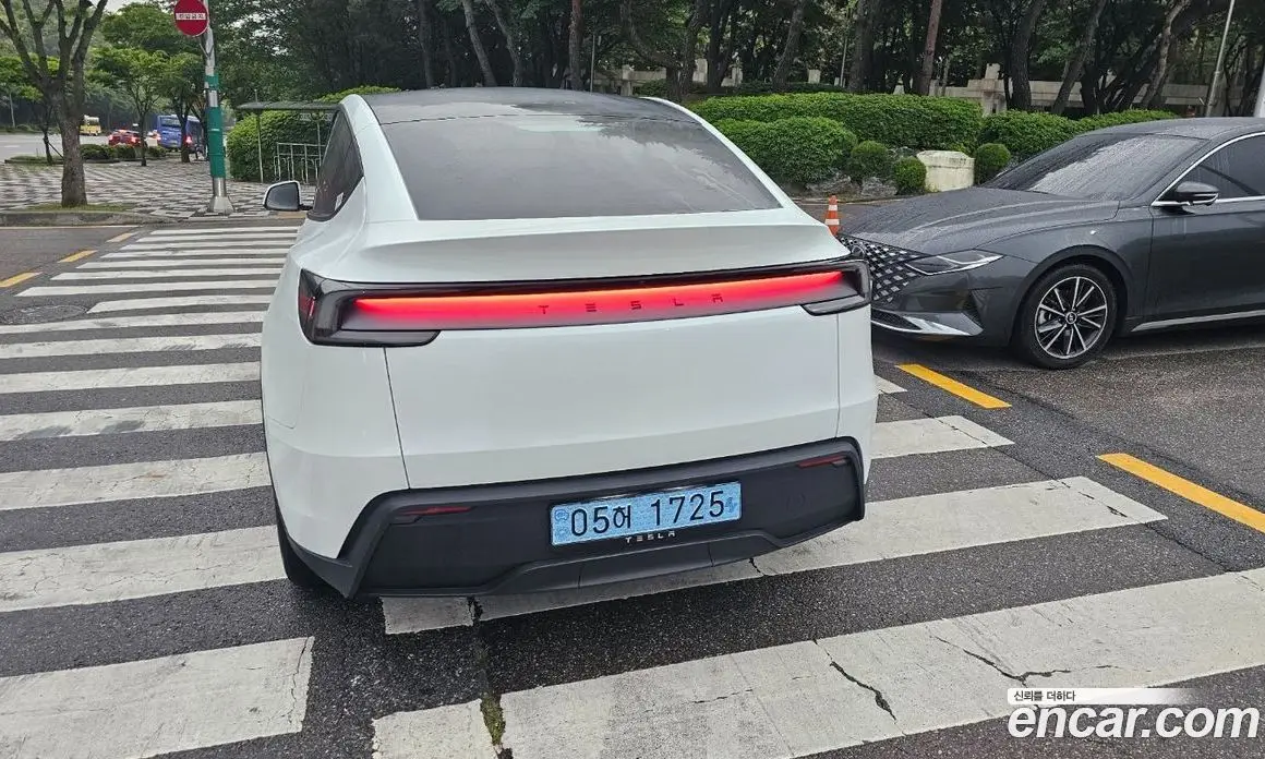Tesla Model Y 2025 автомат (гидро), фото 5 Tesla Model Y 2025 автомат (гидро), фото 5