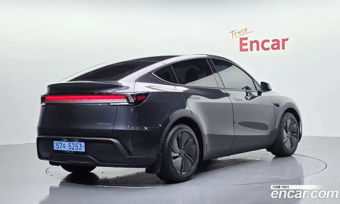 Tesla Model Y 2025 0.2 автомат (гидро), фото 2 Tesla Model Y 2025 0.2 автомат (гидро), фото 2